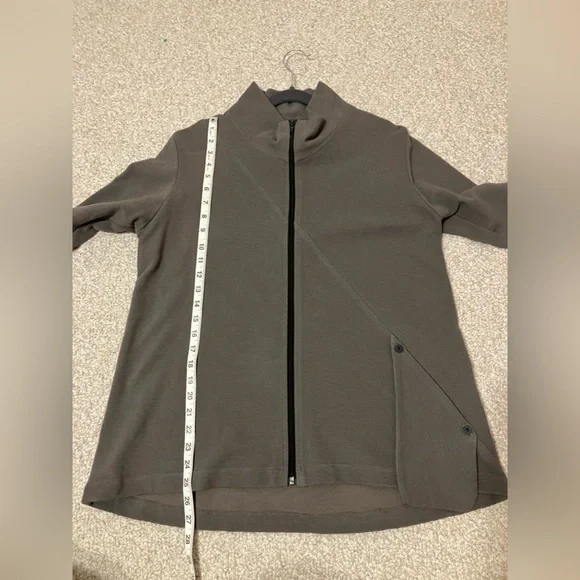 F. H. Clothing Travel Jacket Zip Up‎ Driftwood Womens size medium NWT - Picture 9 of 9